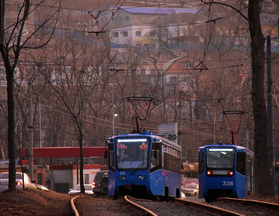 Владивосток, 71-619К № 335; Владивосток, 71-619К № 338