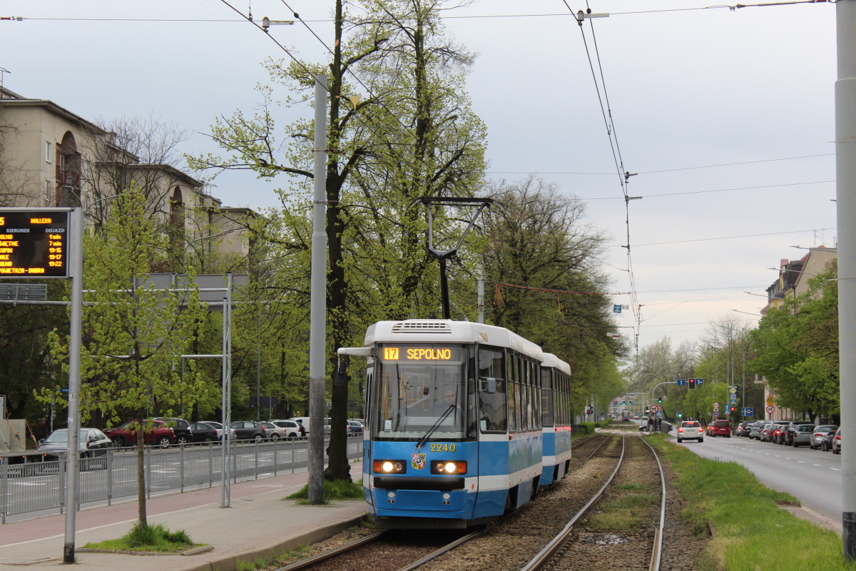 Вроцлав, Konstal 105NWr № 2240