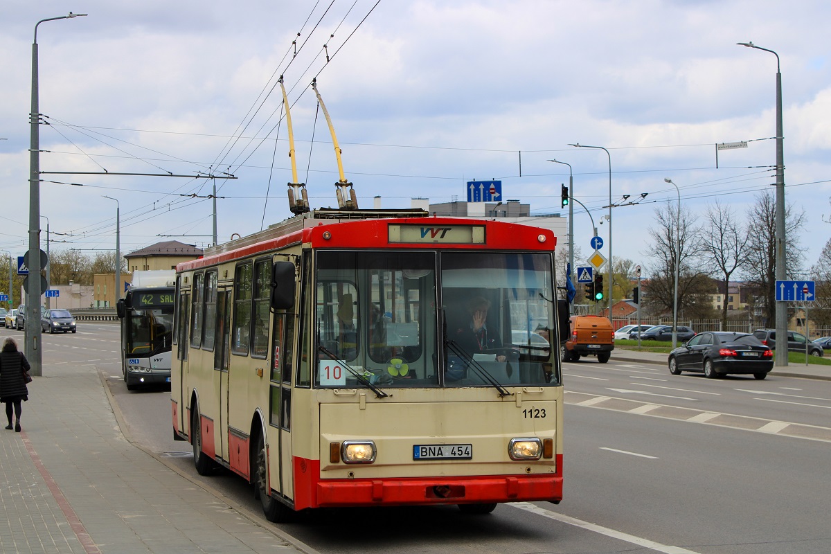 Вильнюс, Škoda 14Tr11/6 № 1123