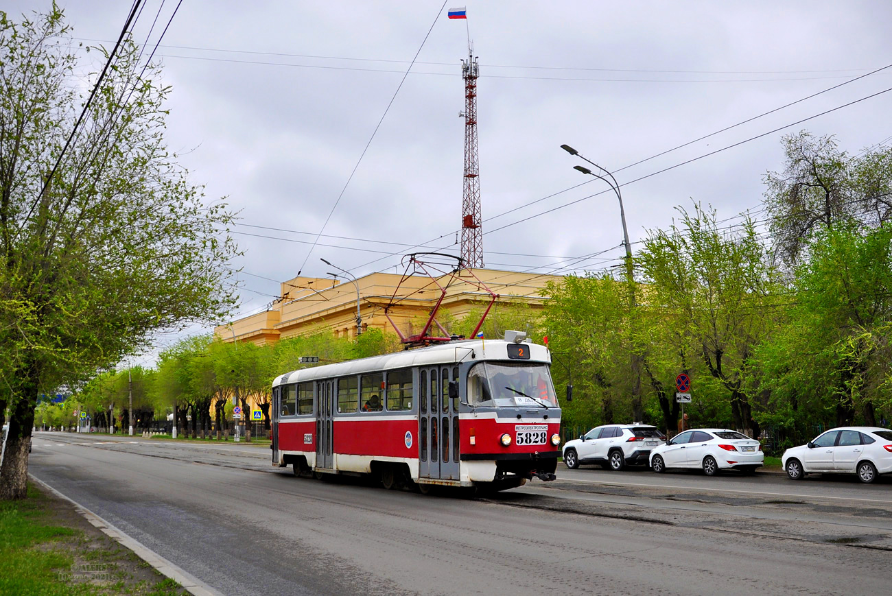 Volgográd, Tatra T3SU — 5828