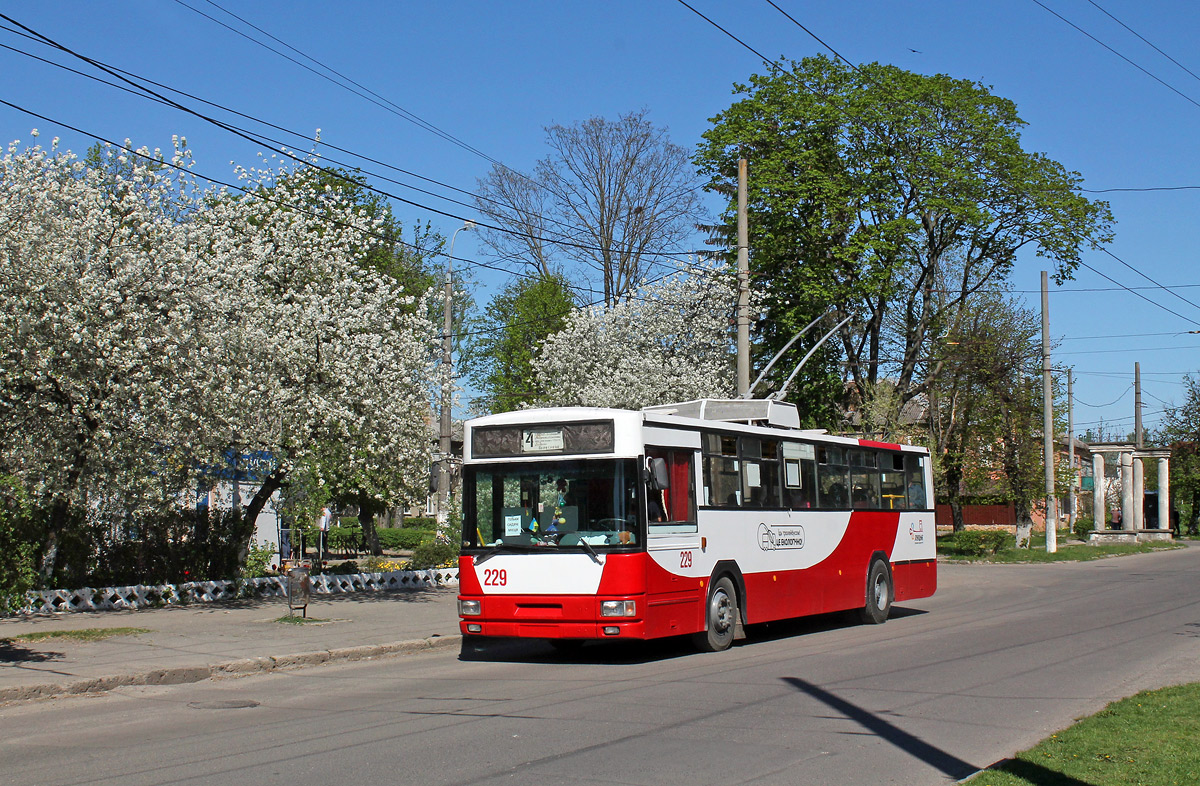 Луцк, MPK/Jelcz 120MT № 229