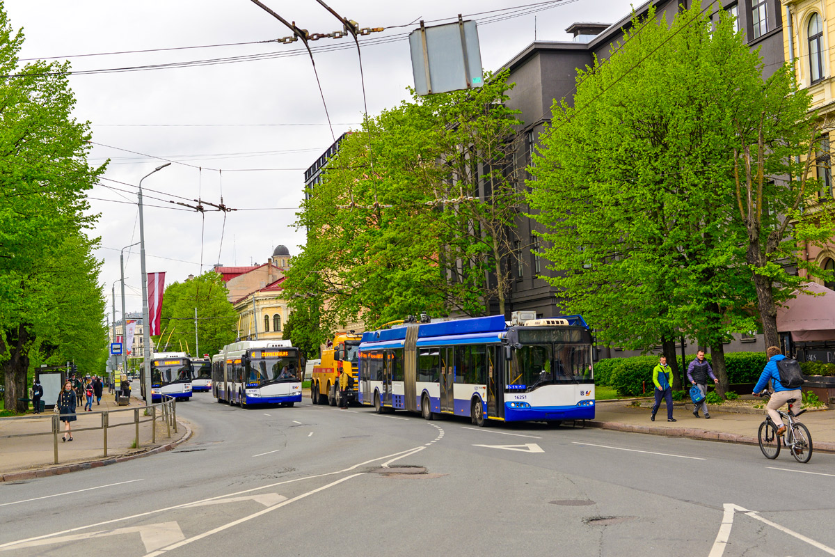 Рига, Solaris Trollino II 18 Ganz № 16251