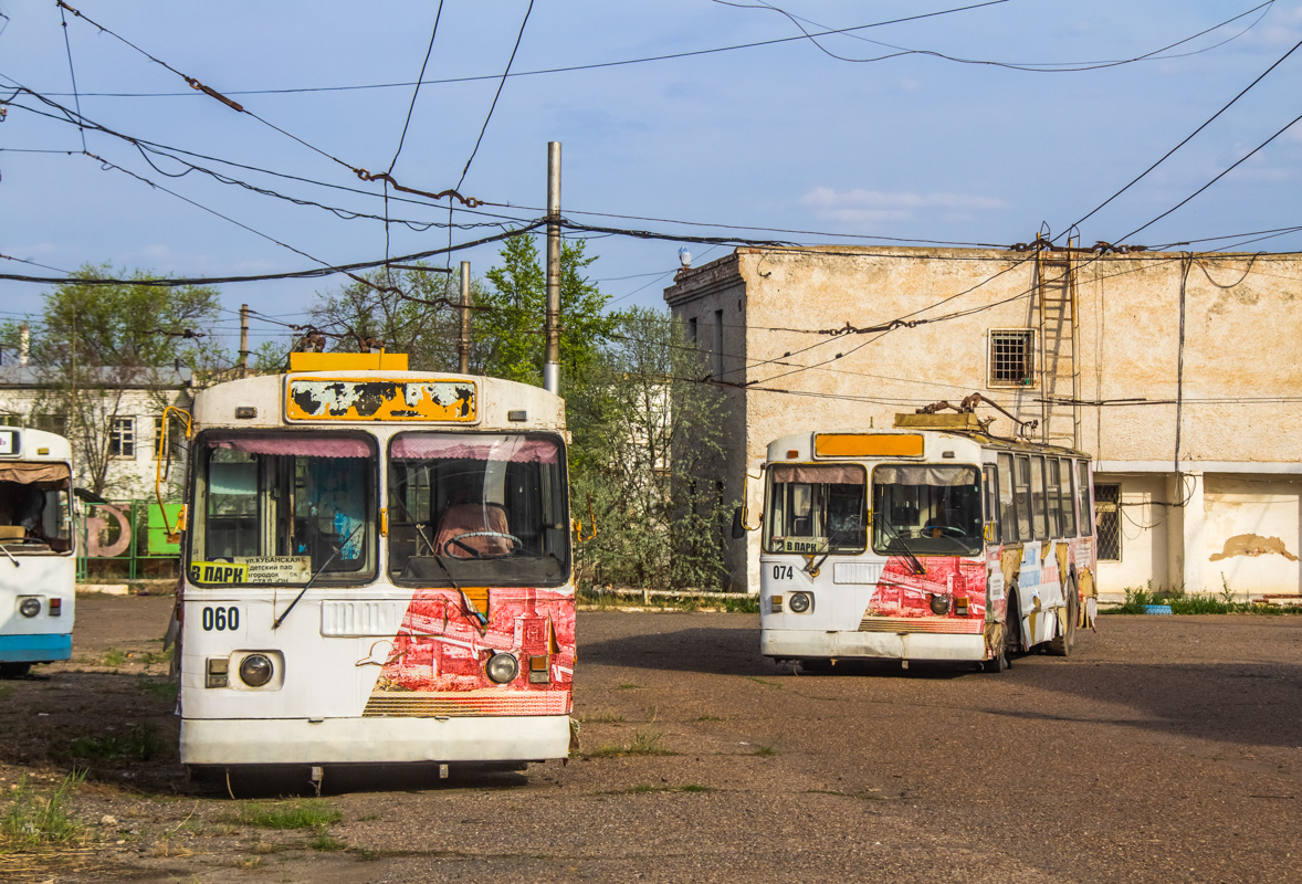 Астрахань, ЗиУ-682Г-012 [Г0А] № 060; Астрахань, ЗиУ-682Г-014 [Г0Е] № 074