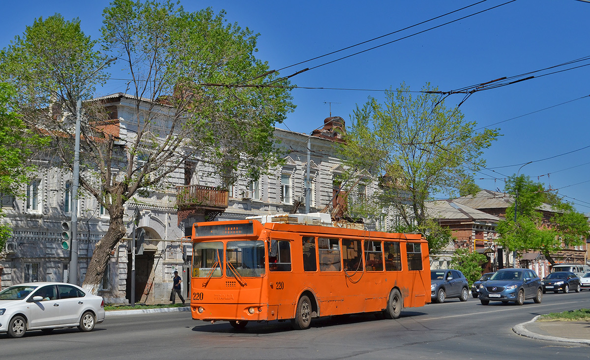 Оренбург, ЗиУ-682Г-016.02 № 220