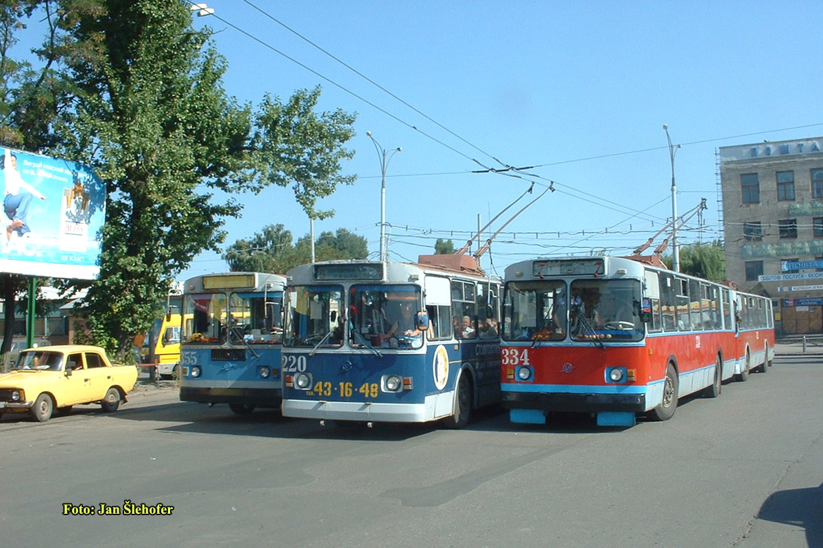 Вінниця, ЗиУ-682Г [Г00] № 355; Вінниця, ЗиУ-682В № 220; Вінниця, ЗиУ-682Г [Г00] № 334