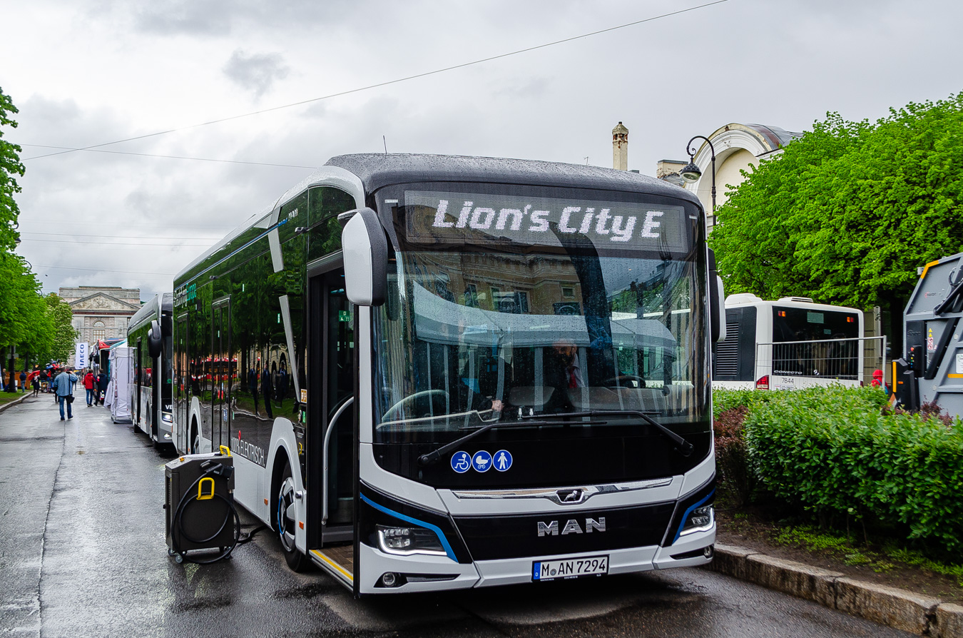 Saint-Pétersbourg, MAN 12C Lion's City 12 E NL367 N°. M-AN 7294; Saint-Pétersbourg — SPbTransportFest — 2021