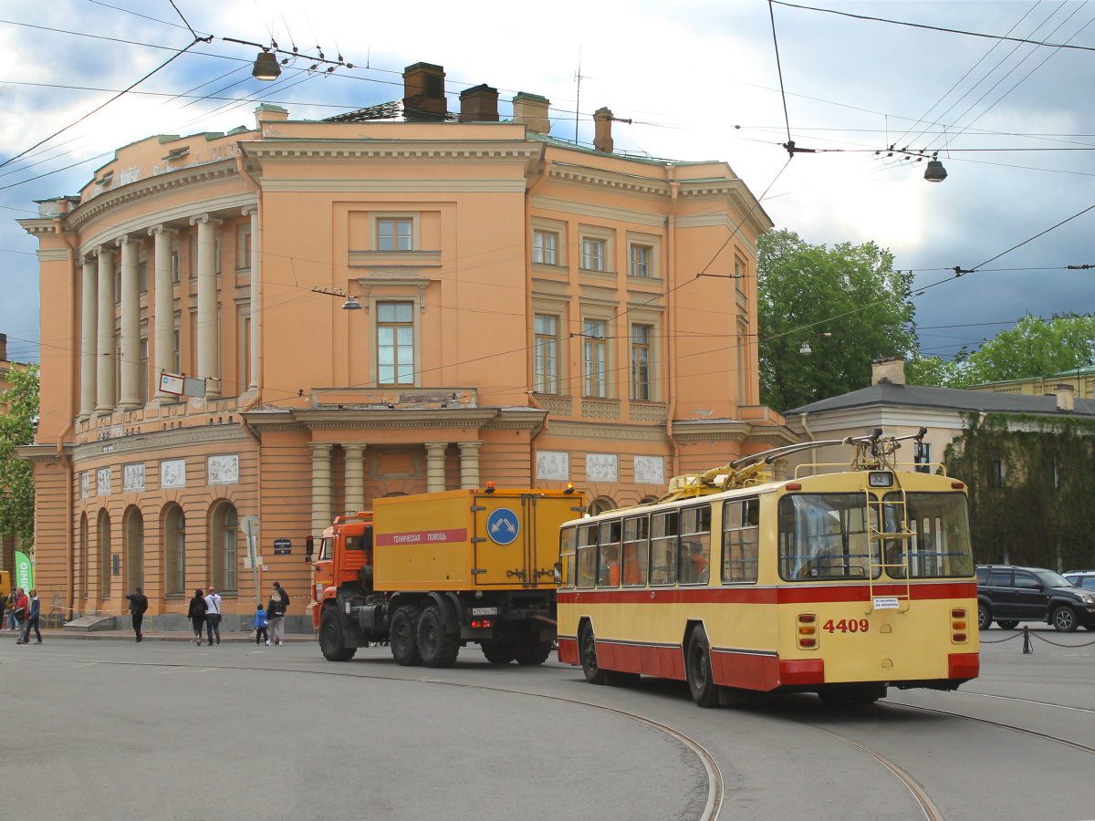 Санкт-Петербург, ЗиУ-682Б № 4409; Санкт-Петербург — Фестиваль «SPbTransportFest — 2021»