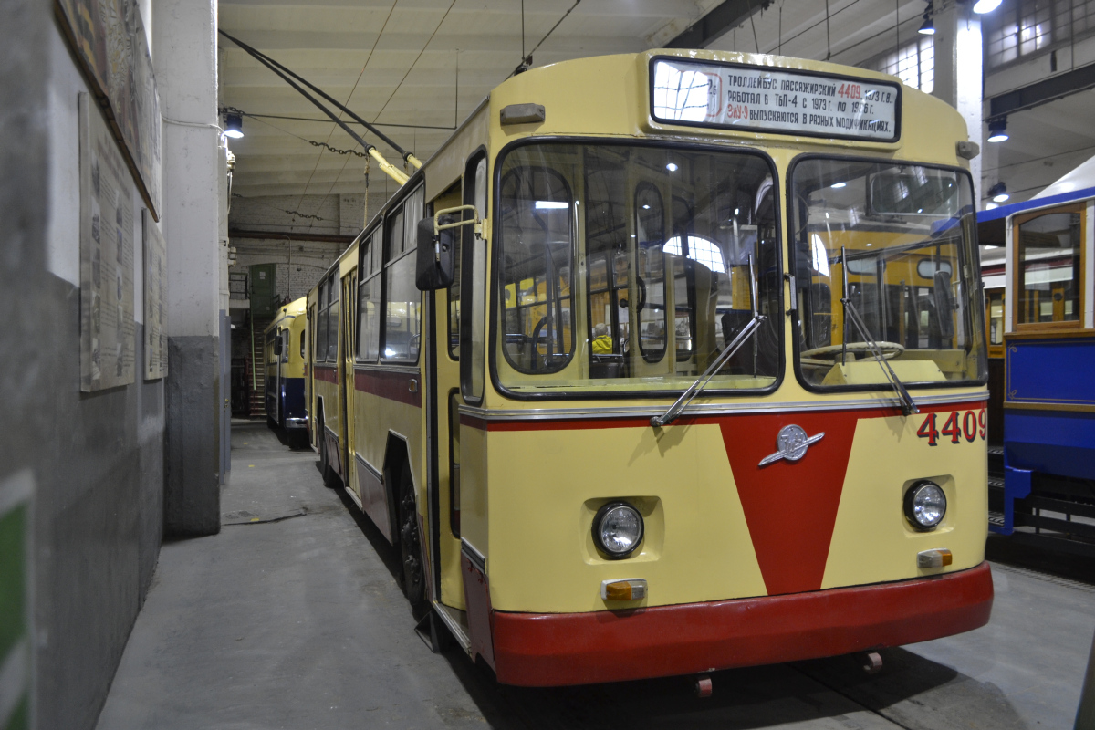 Санкт-Петербург, ЗиУ-682Б № 4409