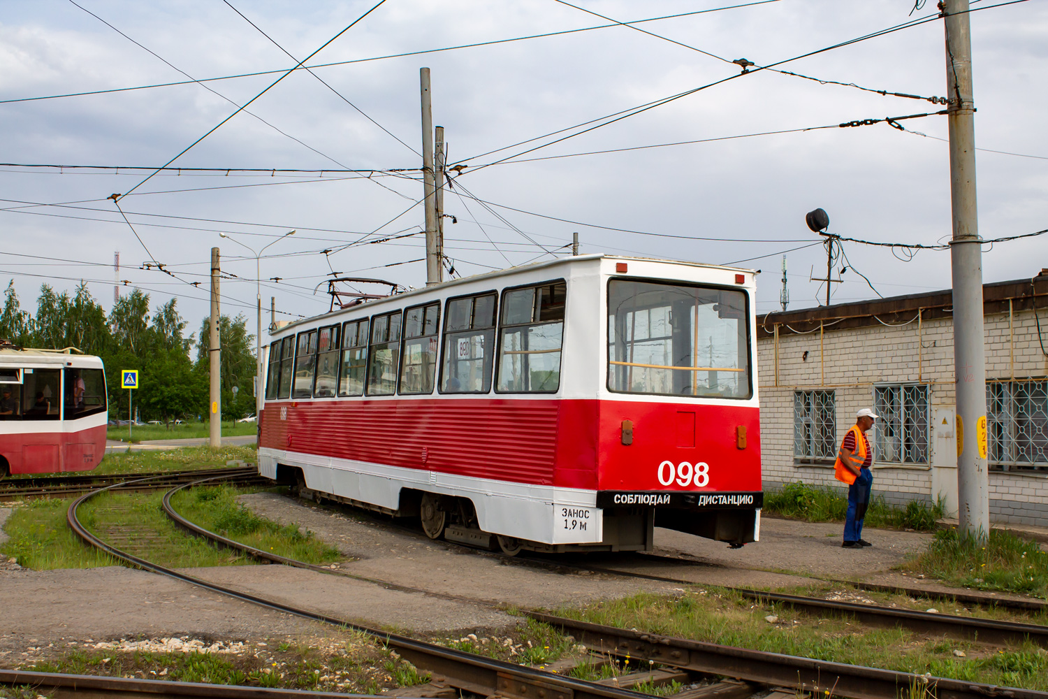 Набережные Челны, 71-605 (КТМ-5М3) № 098