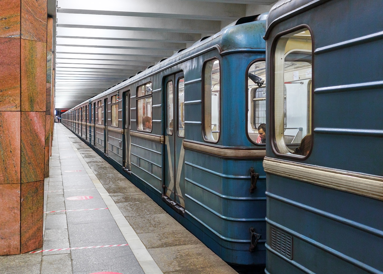 Москва, 81-714.5 (ЛВЗ/ВМ) № 8217