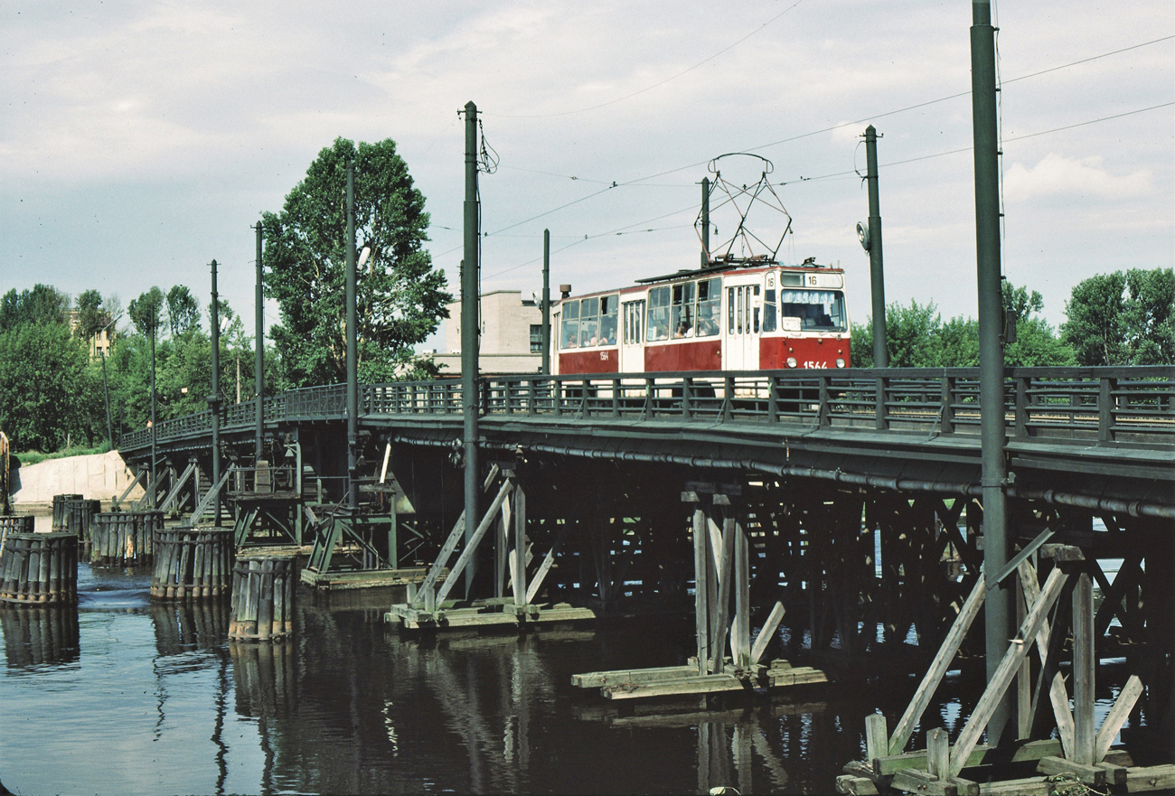 Санкт-Петербург, ЛМ-68М № 1564