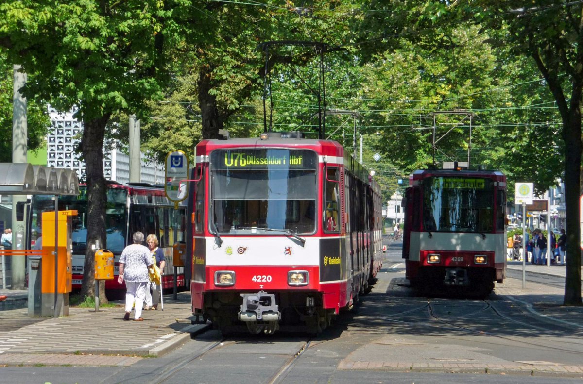 Дюссельдорф, Duewag B80D № 4220