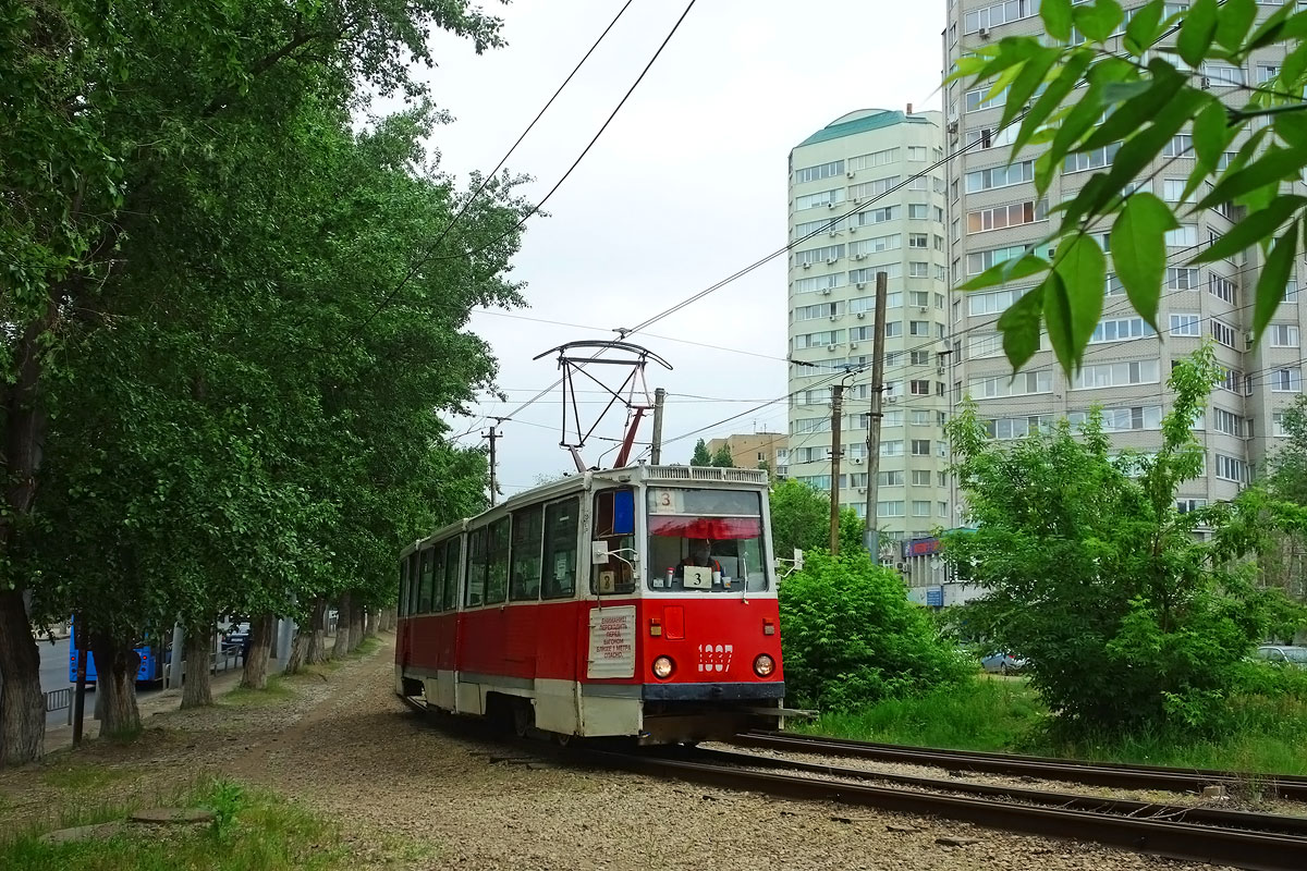 Саратов, 71-605 (КТМ-5М3) № 1337