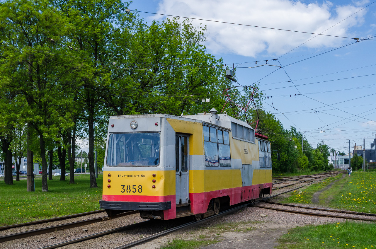 Санкт-Петербург, ЛМ-68М № С-3858