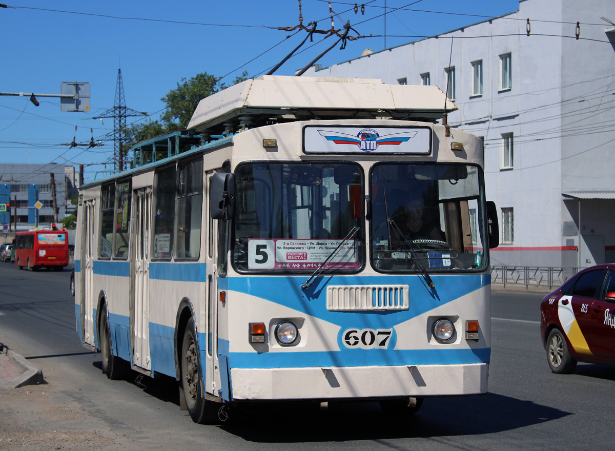 Киров, ЗиУ-682 КР Иваново № 607