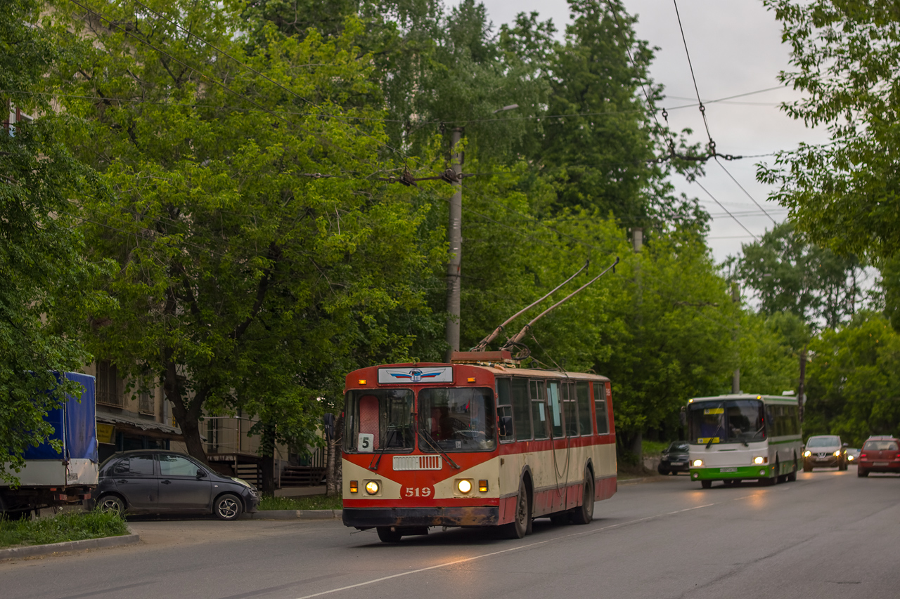 Kirov, ZiU-682G [G00] — 519