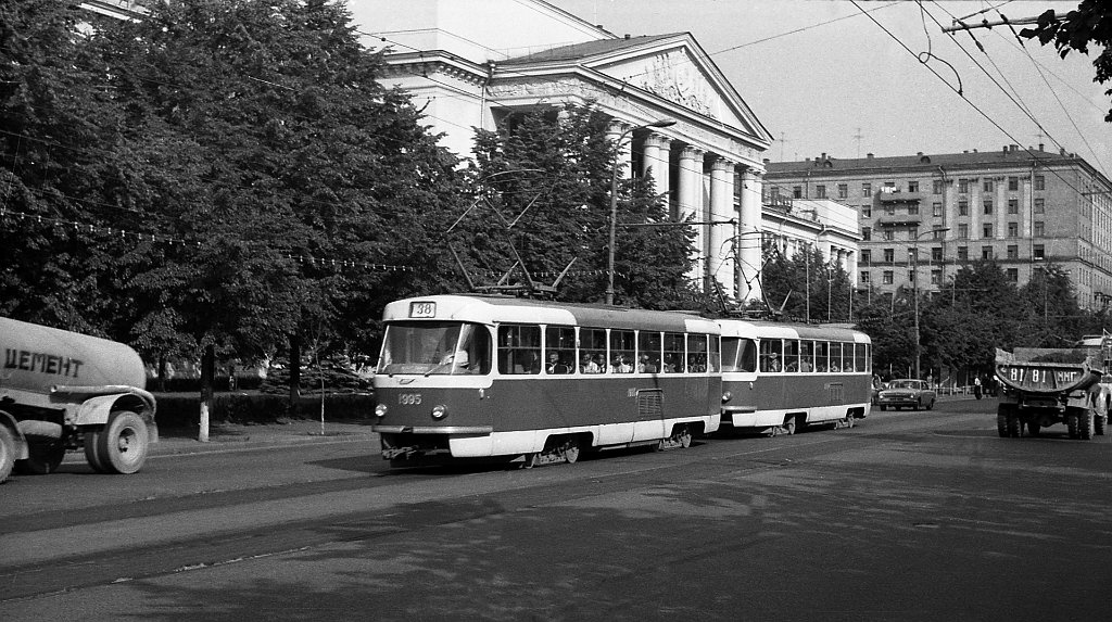 Москва, Tatra T3SU (двухдверная) № 1995