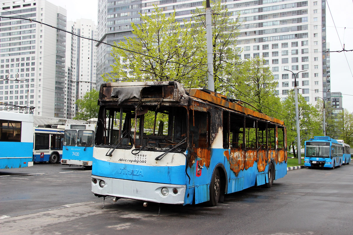 Москва, ЗиУ-682Г-016.02 (с широкой 1-й дверью) № 8455