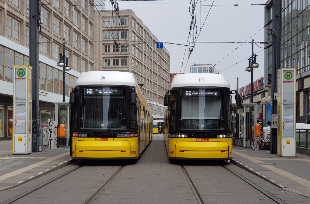 Берлин, Bombardier Flexity Berlin (GT8-08ZR/F8Z) № 9102; Берлин, Bombardier Flexity Berlin (GT8-08ZR/F8Z) № 9103