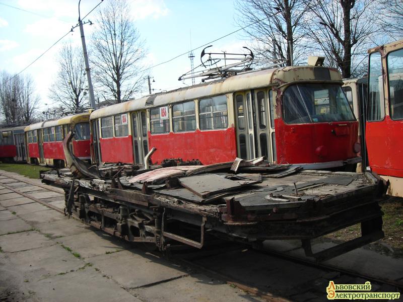 Львов, Двухосный моторный Graz/Siemens & Halske № 27; Львов, Tatra T4SU № 856