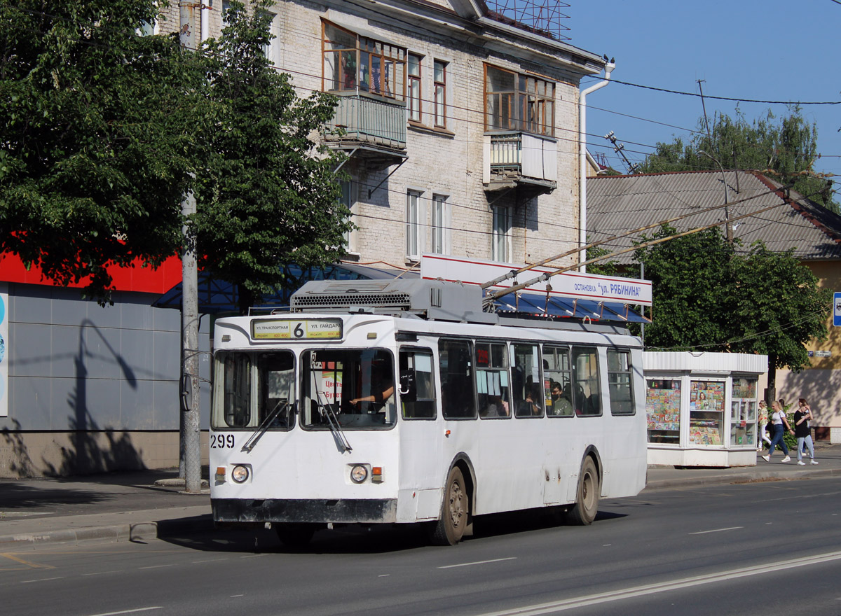 Йошкар-Ола, ЗиУ-682ГМ1 (с широкой передней дверью) № 299