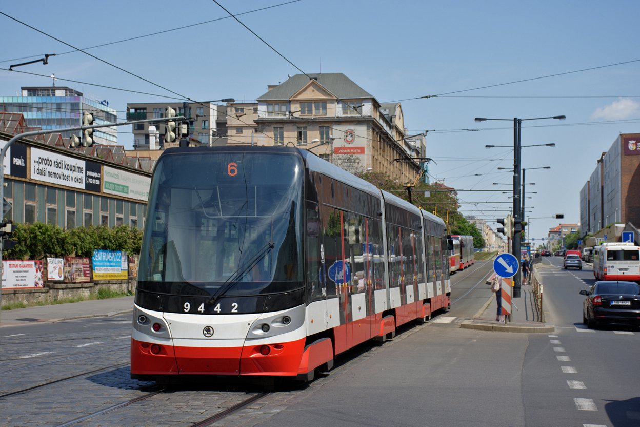 Praha, Škoda 15T7 ForCity Alfa Praha č. 9442