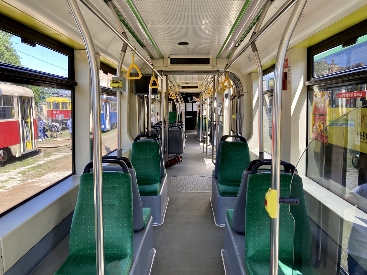 Львов, Tatra T4SU № 869; Львов, СХ-2 № С-001; Львов, Tatra KT4D № 1174; Львов, Electron T3L44 № 1180