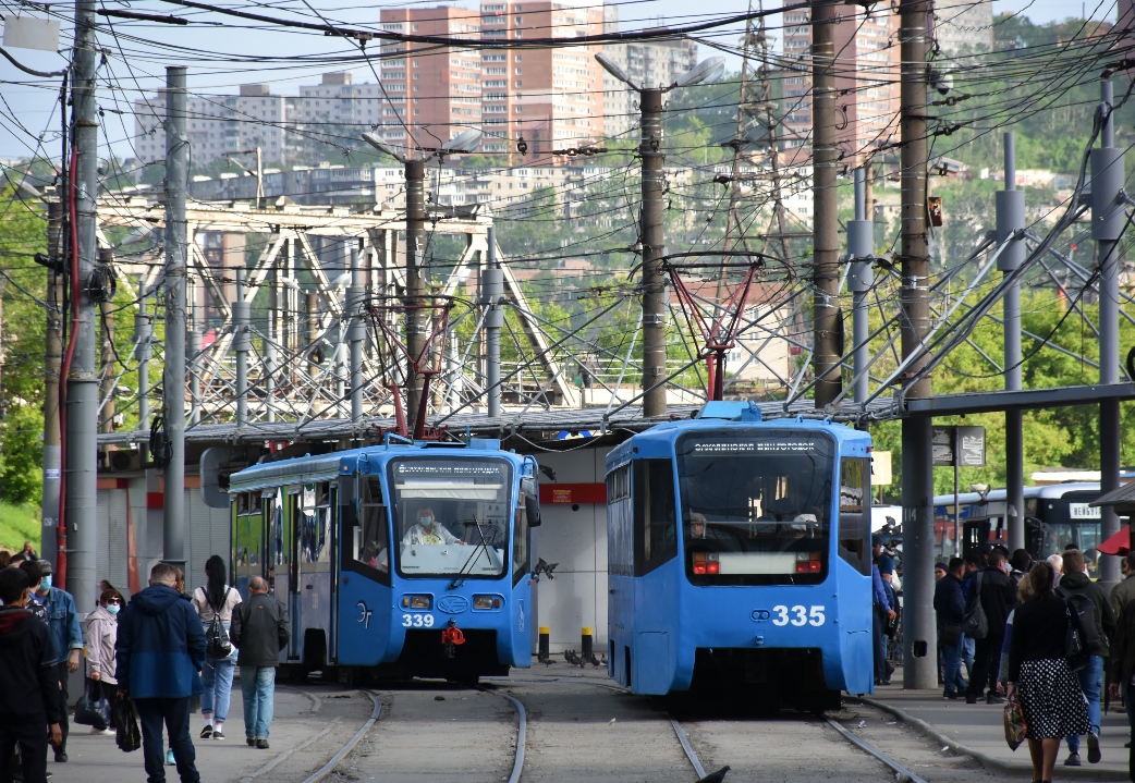 Владивосток, 71-619К № 335; Владивосток, 71-619КС № 339; Владивосток — Разные фотографии; Владивосток — Тематические трамваи