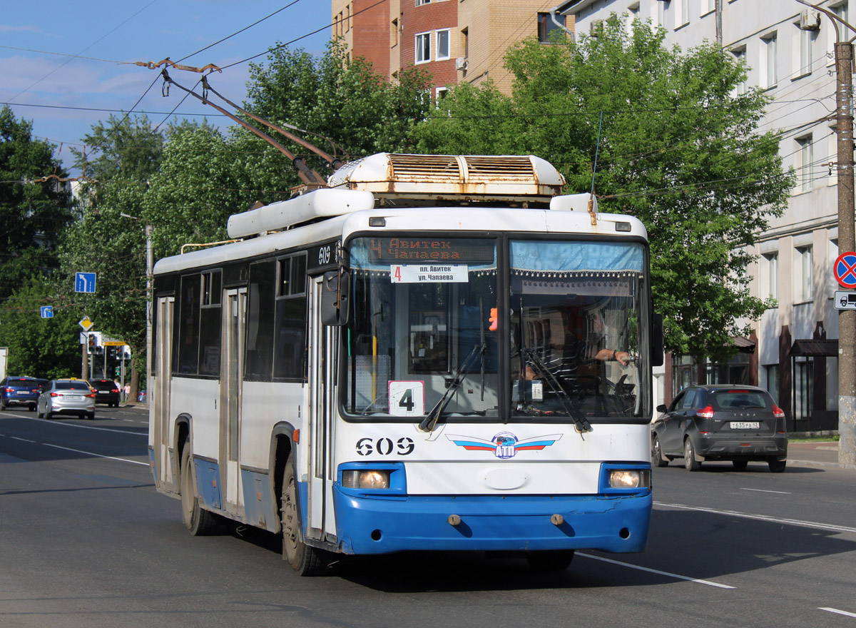 Киров, БТЗ-52768А № 609
