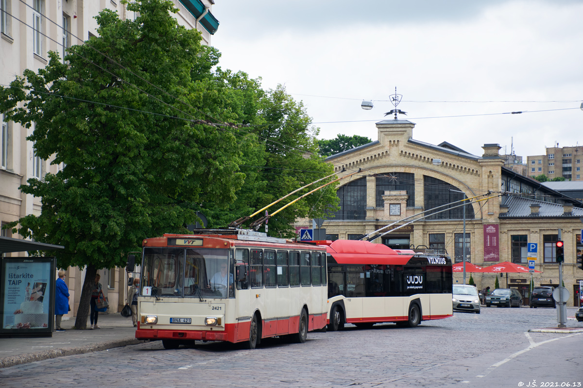 Vilnius, Škoda 14Tr02 č. 2421