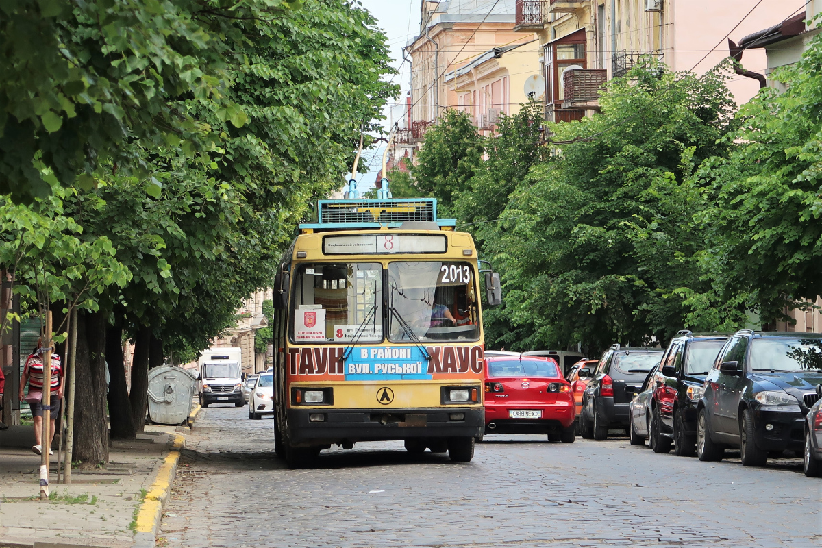 Черновцы, ЛАЗ-52522 № 2013