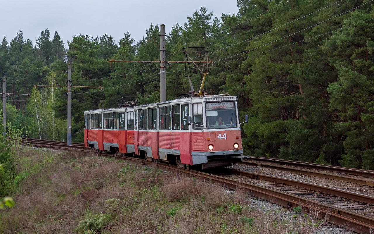 Старий Оскол, 71-605 (КТМ-5М3) № 44; Старий Оскол — Природа за окном трамвая