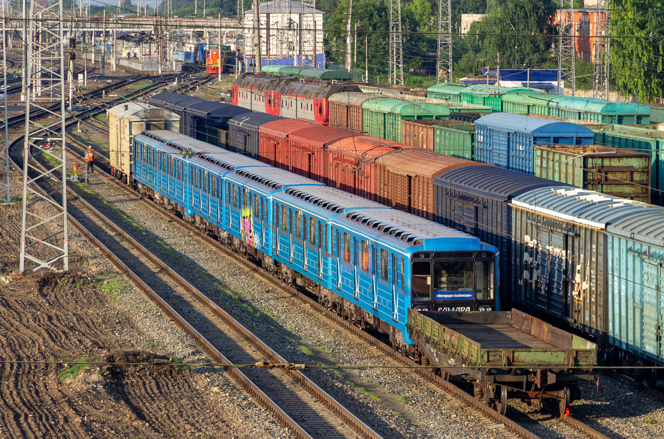 Самара, 81-717 (ЛВЗ) № 8787; Самара — Транспортировка вагонов метро по ж/д