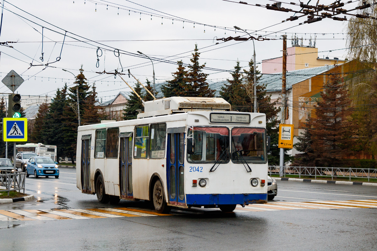Рязань, ЗиУ-682ГМ1 (с широкой передней дверью) № 2042