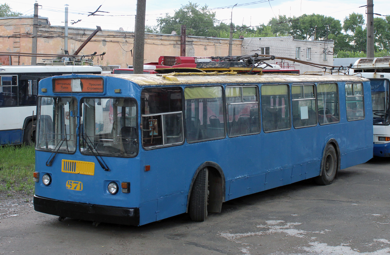 Киров, ЗиУ-682Г (СЗТМ) № 571
