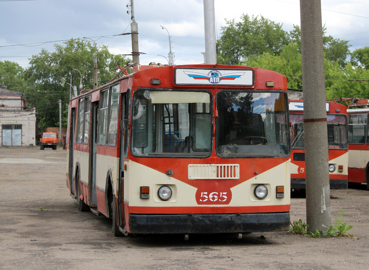 Киров, ЗиУ-682Г [Г00] № 565