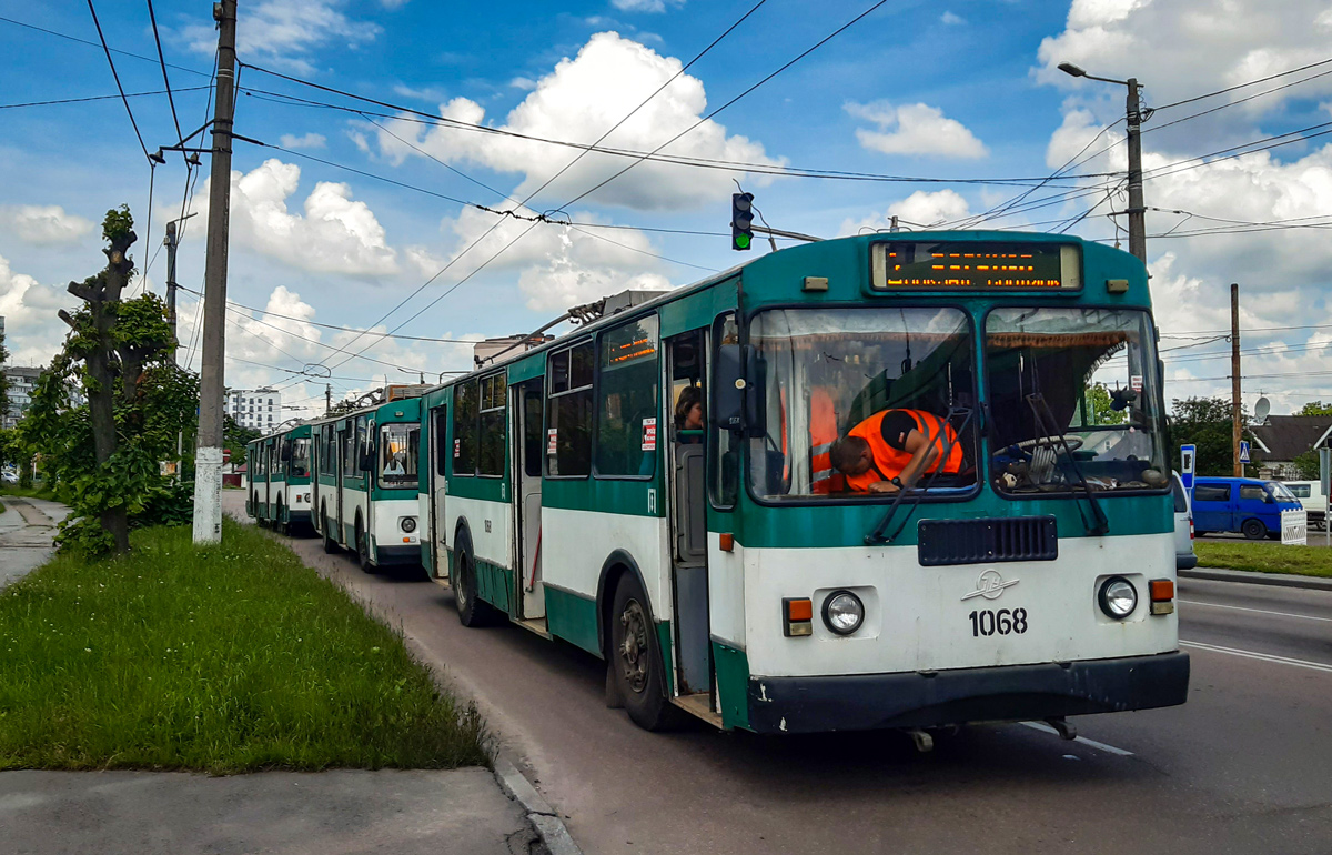 Житомир, ЗиУ-682Г-016 (018) № 1068