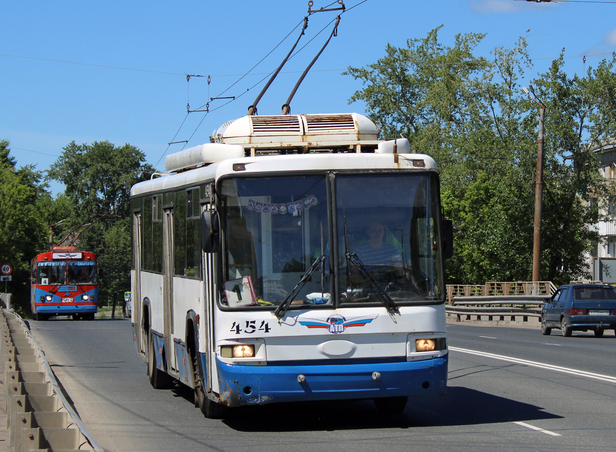 Киров, БТЗ-52767Р № 454