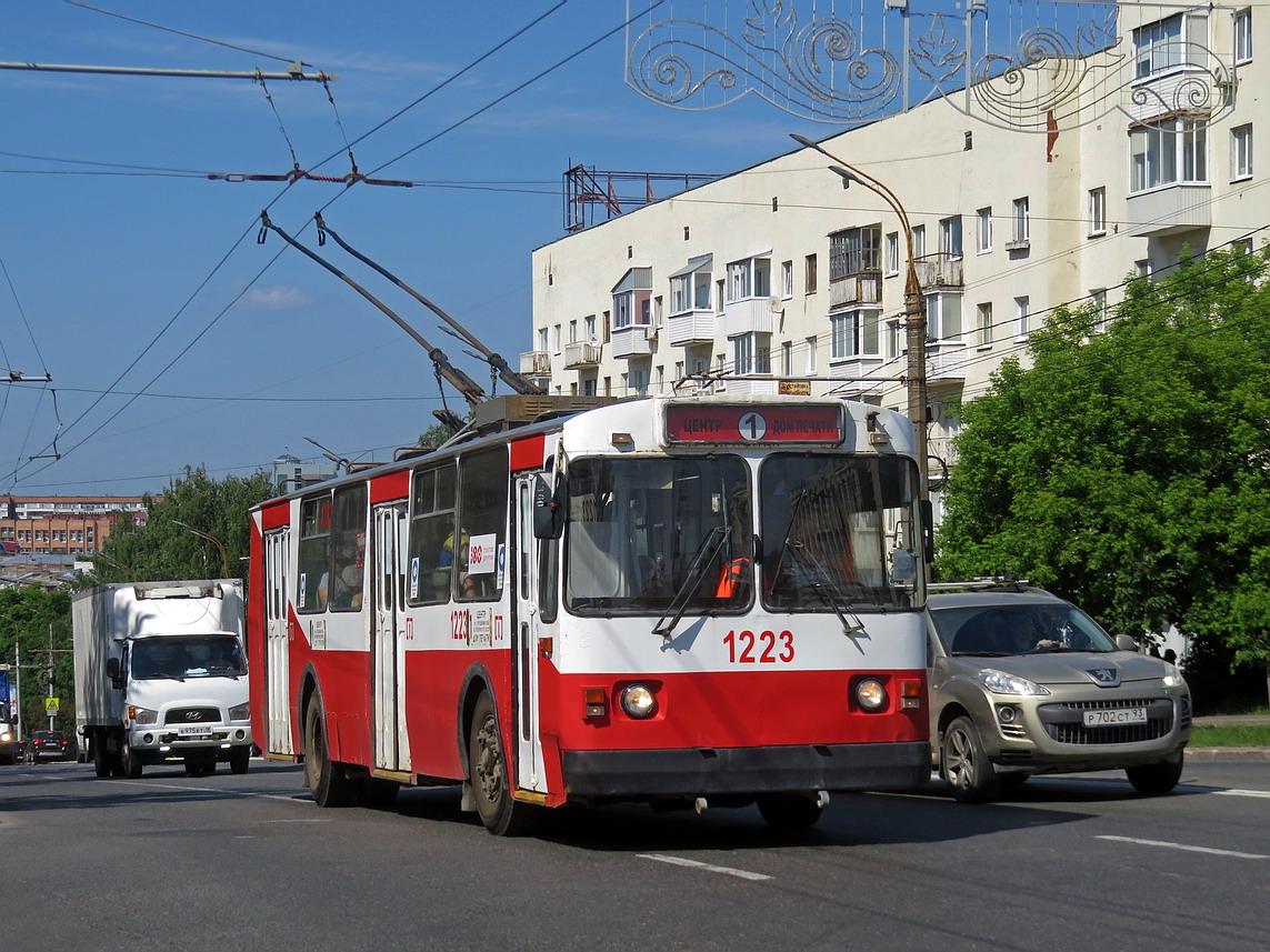 Izhevsk, ZiU-682V Br. 1223