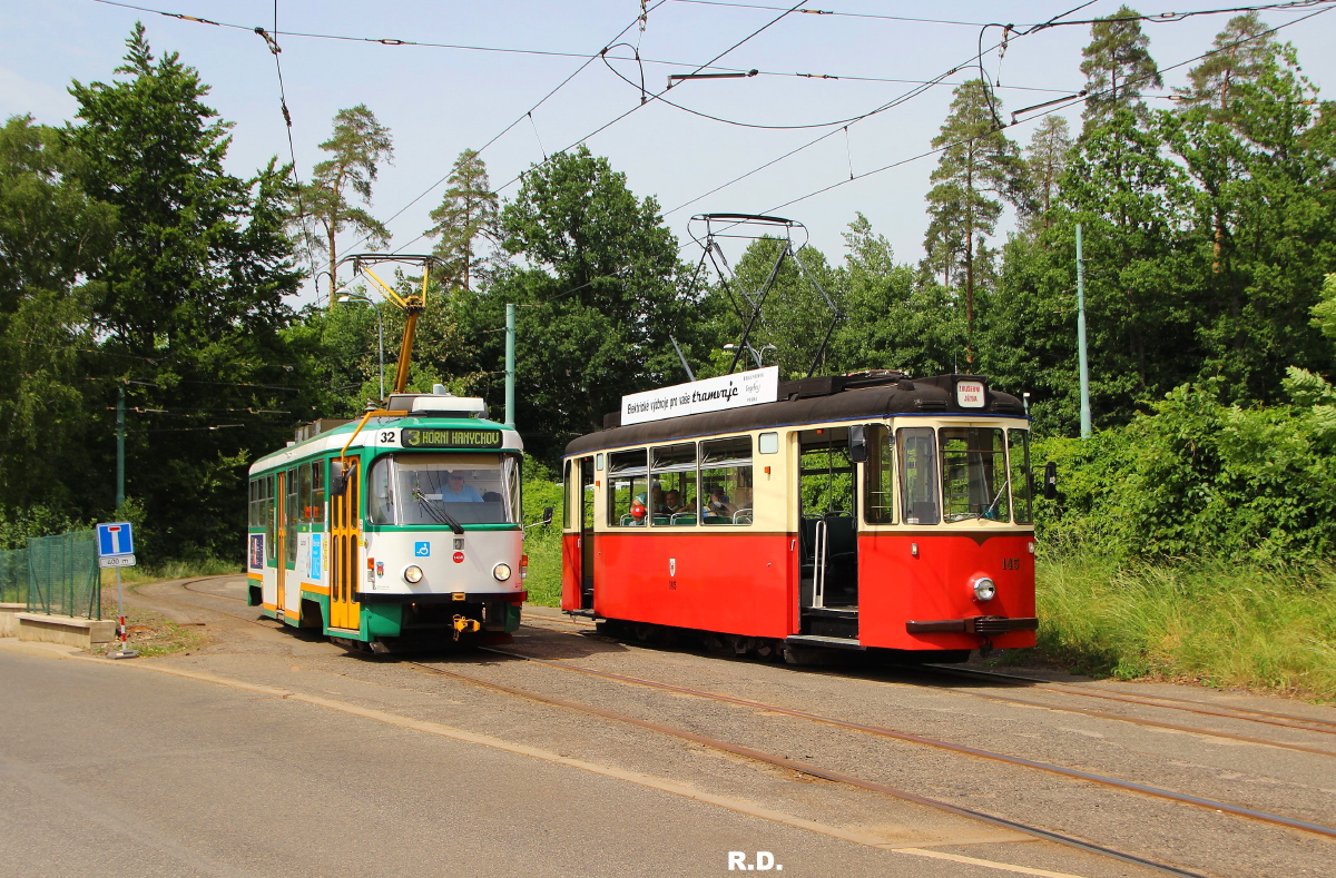 Либерец ― Яблонец-над-Нисой, Gotha T2-62 № 145; Либерец ― Яблонец-над-Нисой, Tatra T3R.SLF № 32