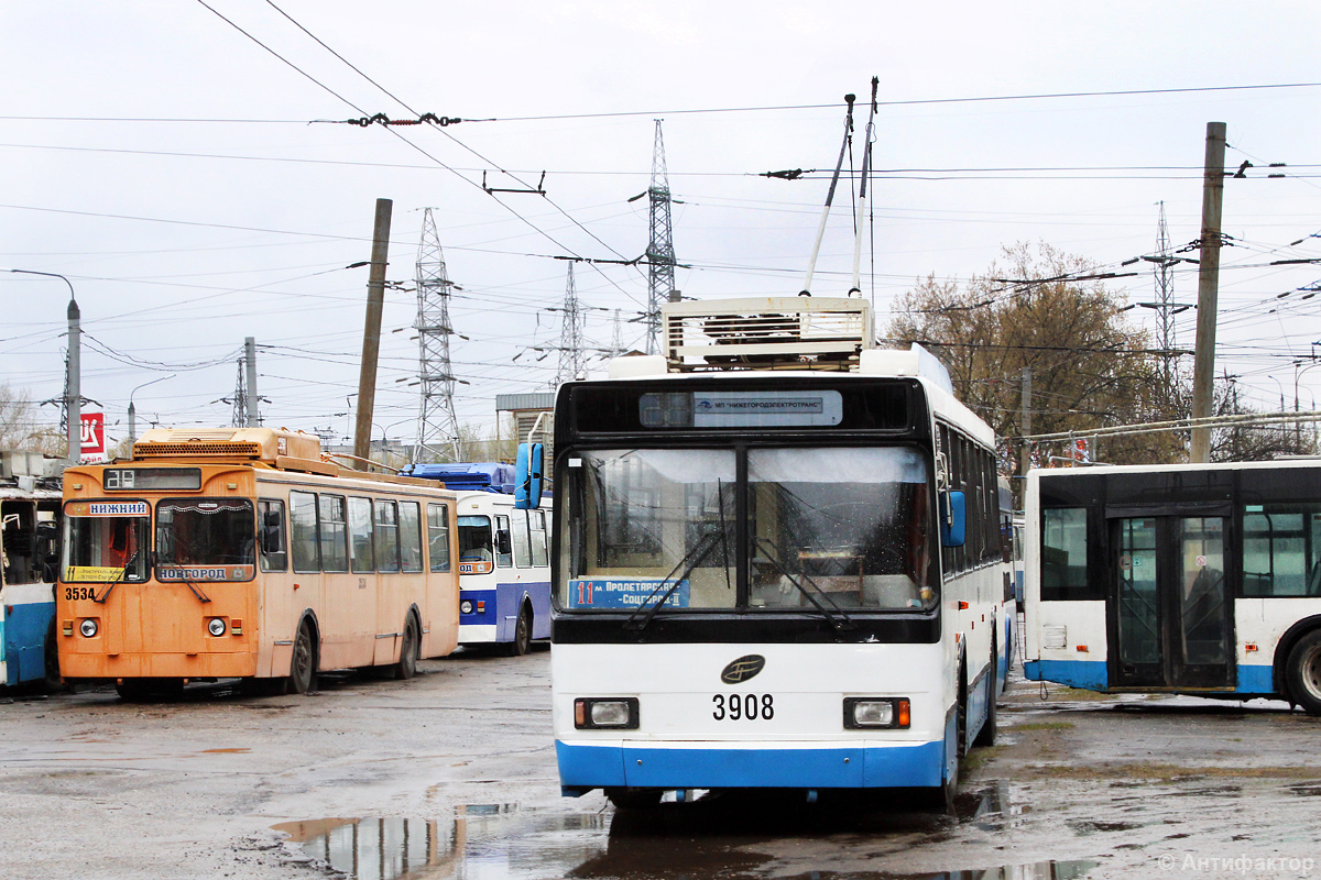 Нижний Новгород, МТрЗ-6223-0000010 № 3534; Нижний Новгород, ВМЗ-52981 № 3908