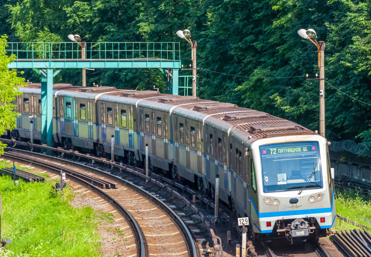 Москва, 81-740.4 «Русич» № 0296