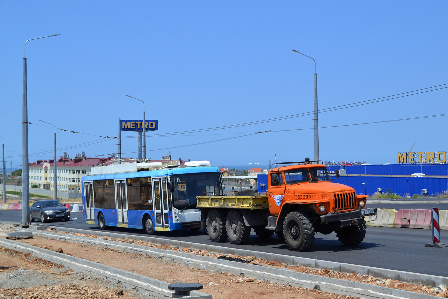 Севастополь, Тролза-5265.00 «Мегаполис» № 1064; Севастополь — Разные фотографии