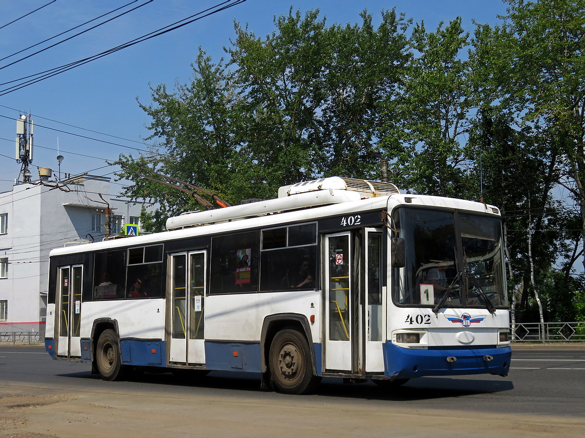 Киров, БТЗ-52767Р № 402