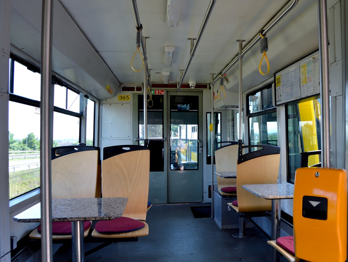 Пльзень, Škoda 03T3 Astra № 305