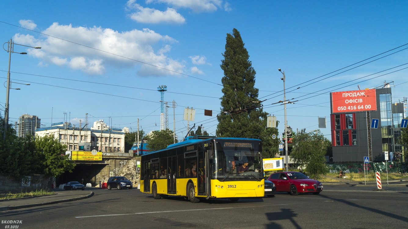 Киев, ЛАЗ E183D1 № 3912