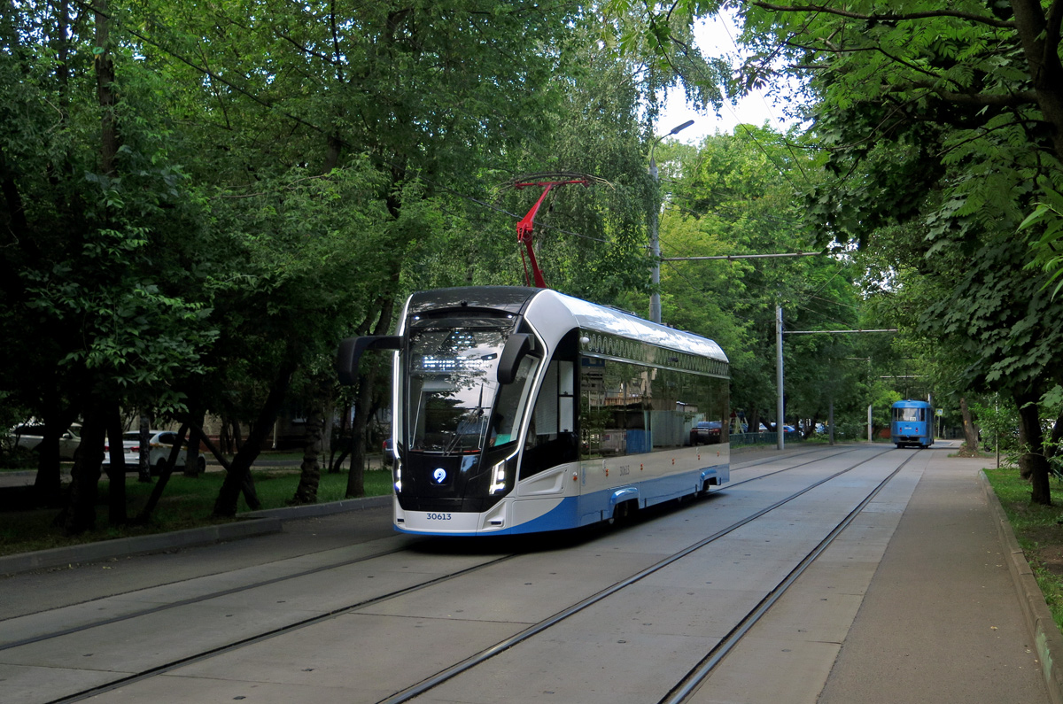 Москва, 71-911ЕМ «Львёнок» № 30613