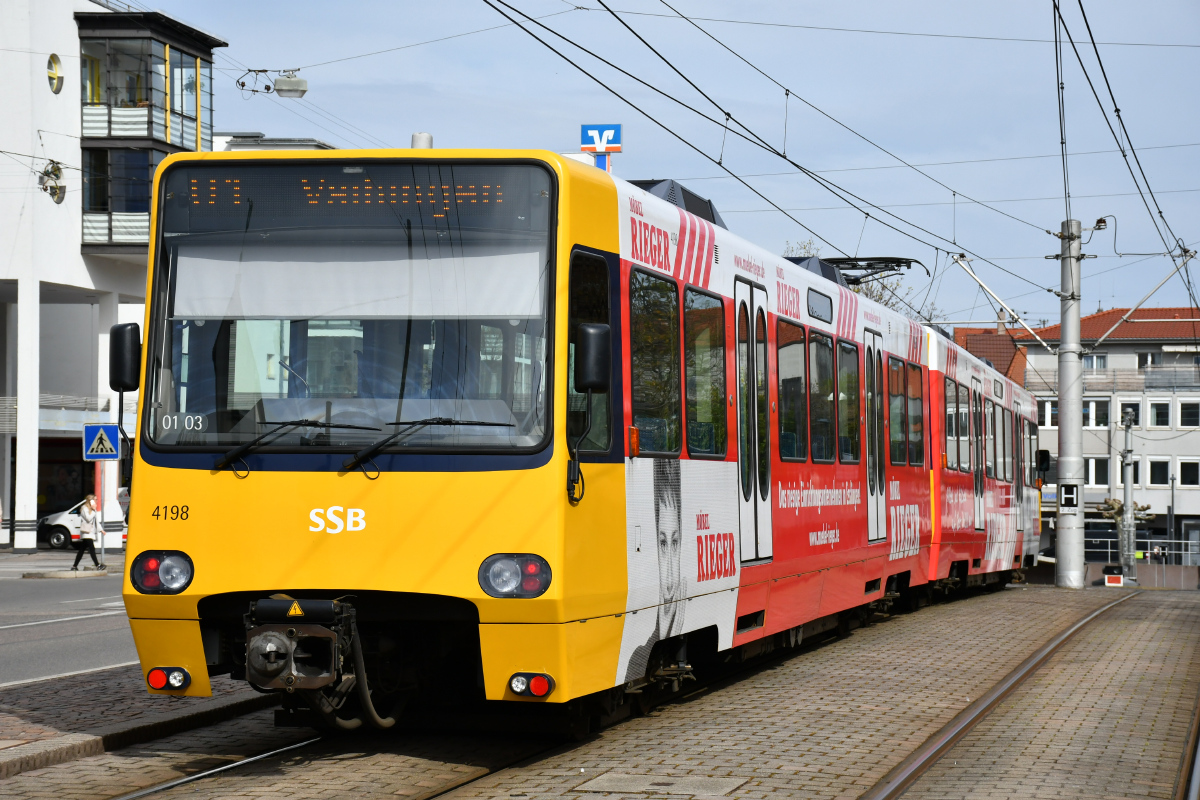 Штутгарт, Duewag DT8.S № 4198 Штутгарт, Duewag DT8.S № 4198