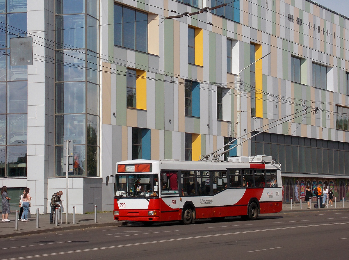 Луцк, MPK/Jelcz M121M EKO-BUS № 220