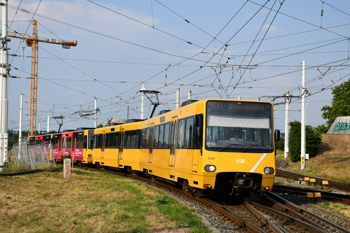 Stuttgart, Duewag DT8.S Nr 4100 Stuttgart, Duewag DT8.S Nr 4100